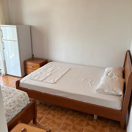 White Marine Hotel